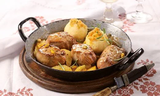 recipe image Wildschweinsteaks mit Orangen-Pistazien-Sauce