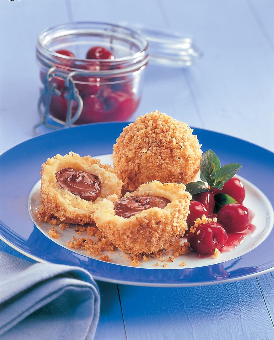 recipe image Nougatknödel mit Sesambrösel